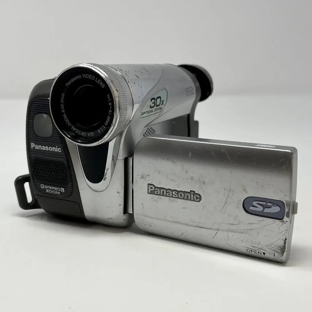 Panasonic PV-GS35 Camcorder *READ*